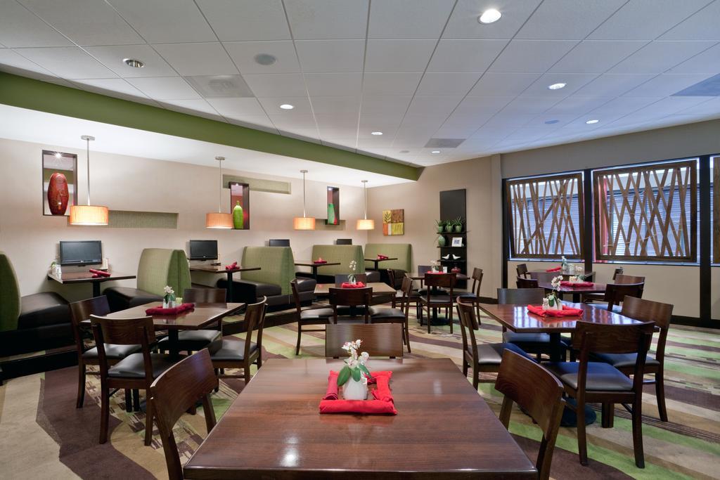 Holiday Inn Olathe Medical Center Ngoại thất bức ảnh